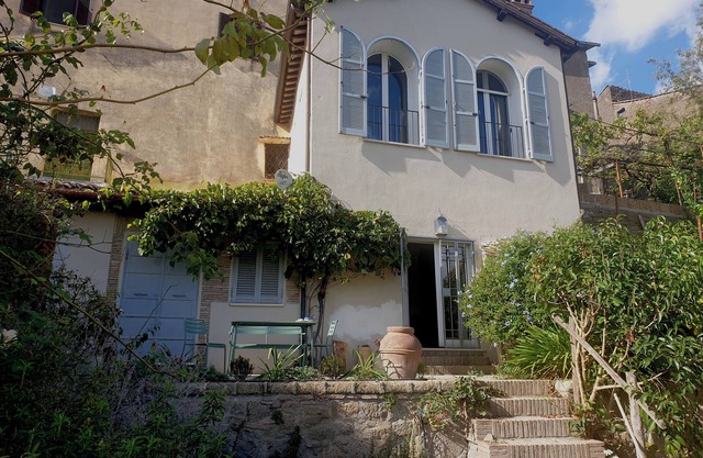 Charming cottage in hilltop town with garden and stunning views