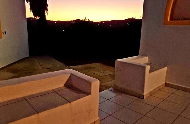 Charming cottage in peacefull Lakki(AC,WIFI),n5min drive from the beachn