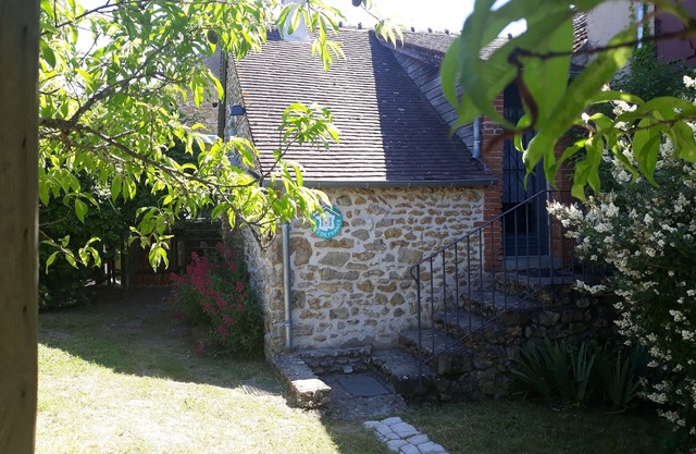 Charming Cottage with Heated Pool, Private Garden, Near Creuse River and Historic Villages