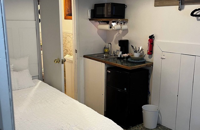 Charming cozy studio with WiFi in lovely Marietta, NY