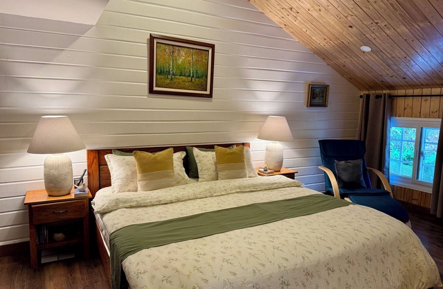 Charming & Cozy Wooden Cabin in Baguio City