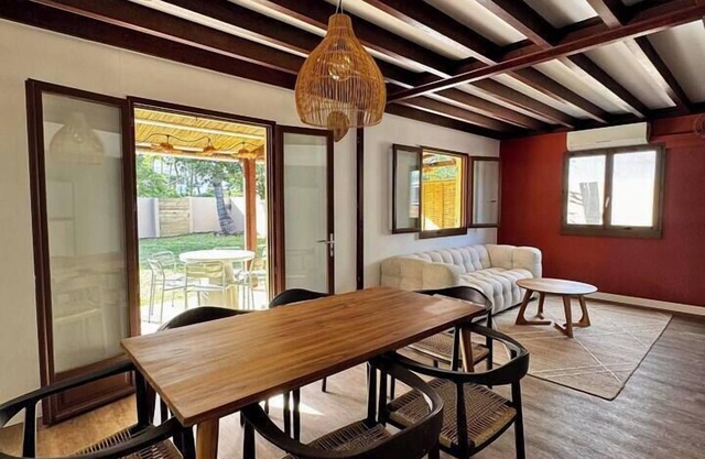 Charming Creole house - Private access to the beach