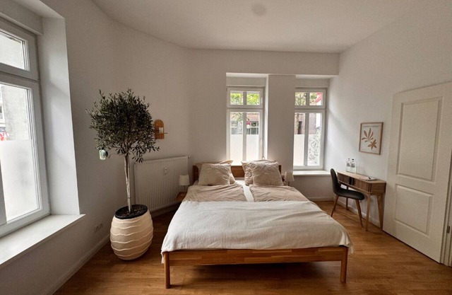 Charming Old Building Apartment in Friedrichshain – Westwing Design & Central