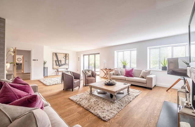 Charming Family Retreat in Ascot