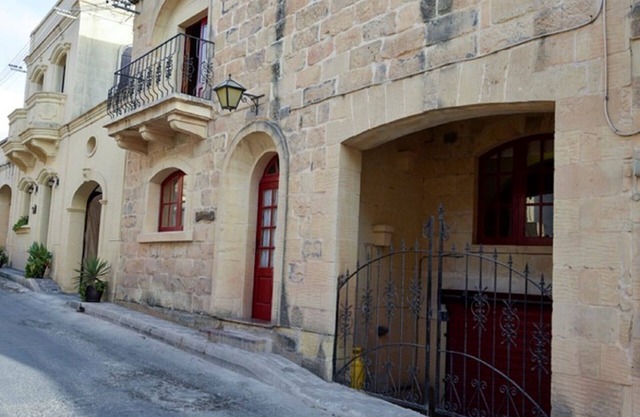 Charming farmhouse situated between the villages of Munxar and Sannat