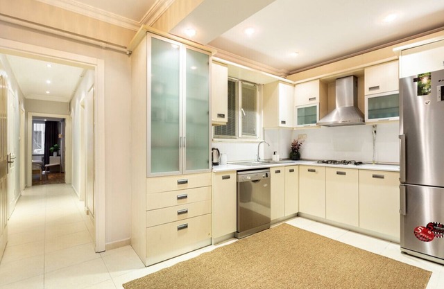 Charming Flat 3 min to Citys Nisantasi in Sisli