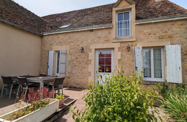 Charming 18th-Century Farmhouse with Garden near George Sand's House