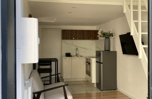 Charming fully-equipped studio downtown