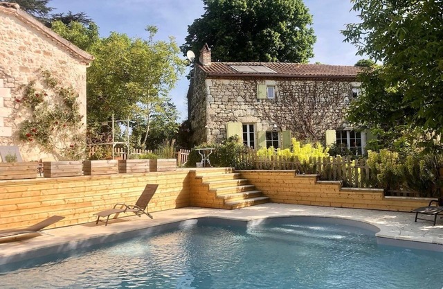 Charming gîte in a green setting