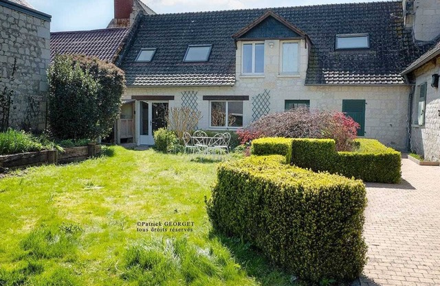 Charming Gîte with spa in Rigny Ussé, Loire Valley