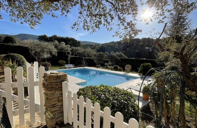 Charming guest house, 15 minutes from the most beautiful beaches in the Var.