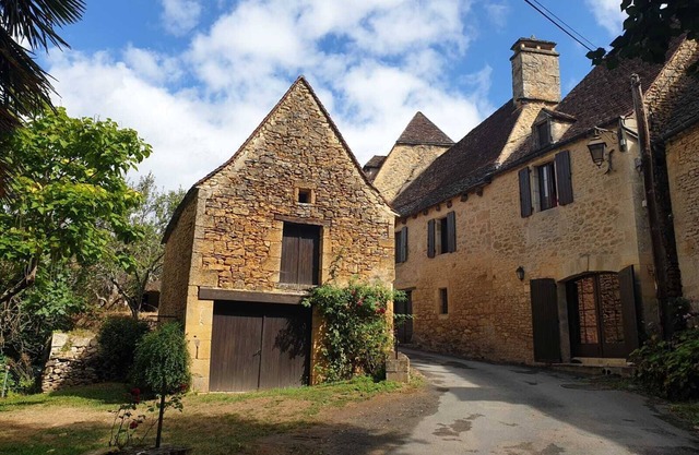 Charming house of the nineteenth, restored in the style of Périgord.