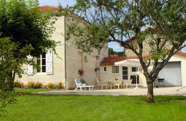 Charming Historic Cottage: Canal Proximity, Private Fishing, Cycling, Near Lac du Der