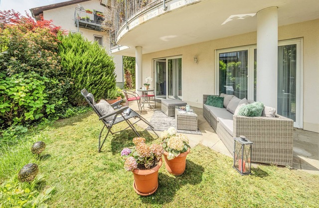 Charming holiday flat with garden 2 minutes from the lake