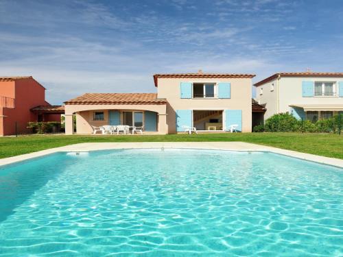 Charming Homps Retreat