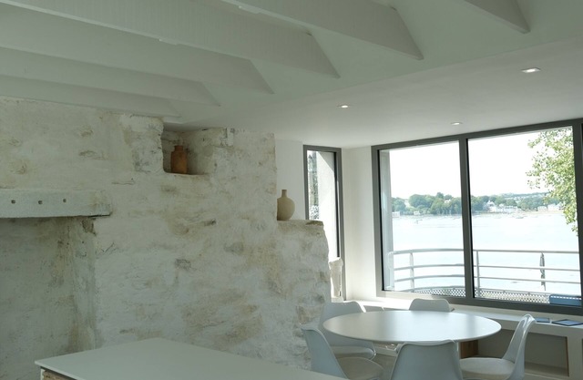 Charming house with small garden - Superb sea view