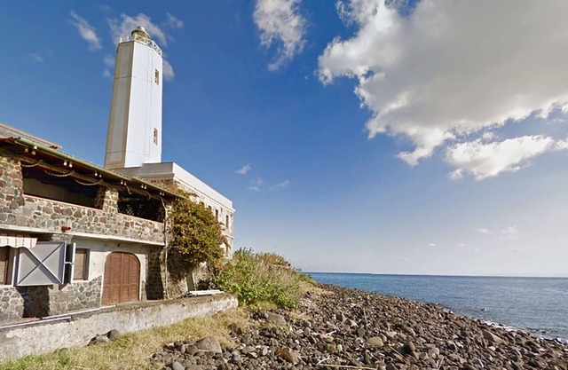 Charming house by the sea