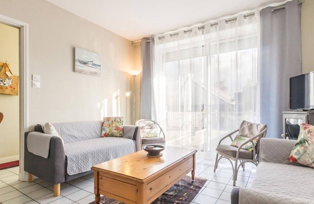 Charming house in Portbail with internet, pets allowed