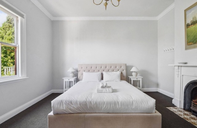 Charming House in Woolwich