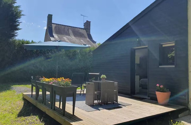 Charming independent studio with terrace