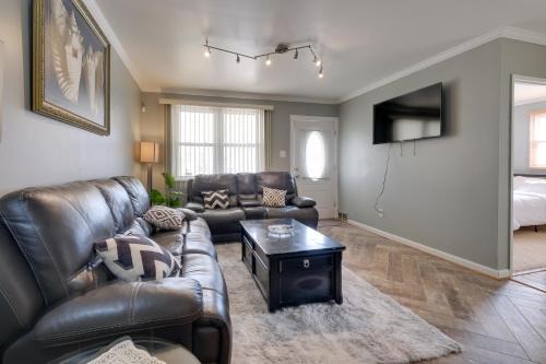 Charming Landover Home with Yard about 10 Mi to DC!