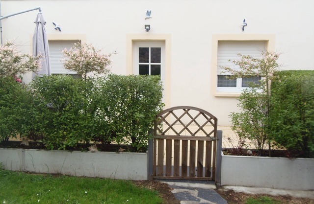Charming little house entirely renovated 200 m from the port