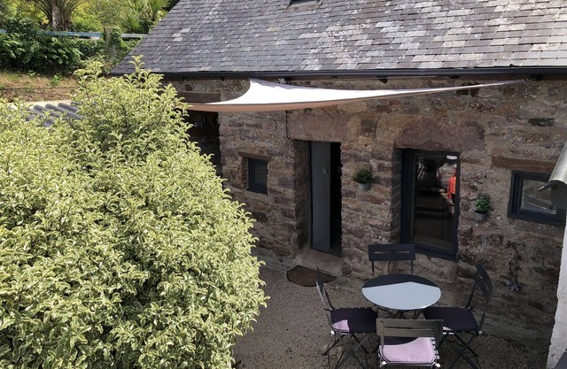 Charming little house 800m from the seaside