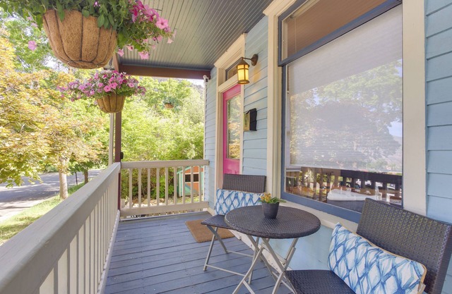 Charming Miner's Cottage Downtown Glenwood Springs
