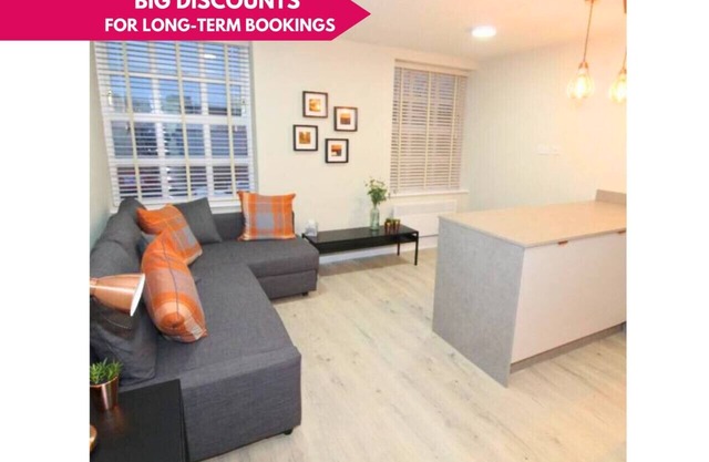 Charming Modern 2BR Flat in Central Preston