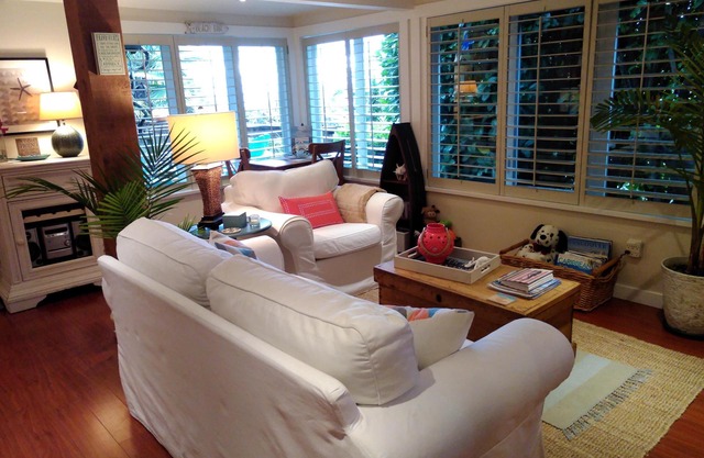 Charming, ocean view, lovely 1 1/2 bdrm deluxe suite ~ & we're pet friendly! :-)