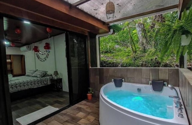 Charming place with private Jacuzzi