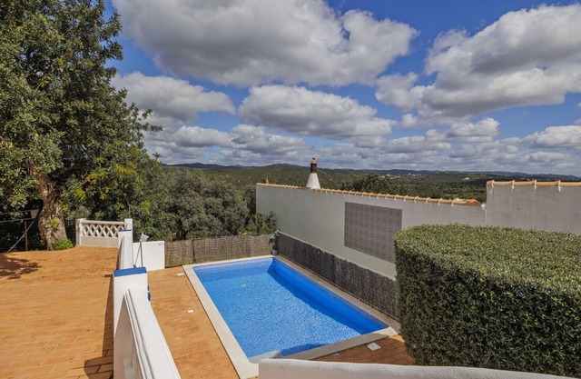 Charming 2 Bed Cottage with Private Pool and Wonderful Roof Terrace