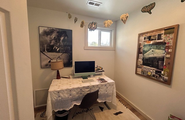 Charming Renovated Schoolhouse Retreat – 2BR + Office, Spacious Yard