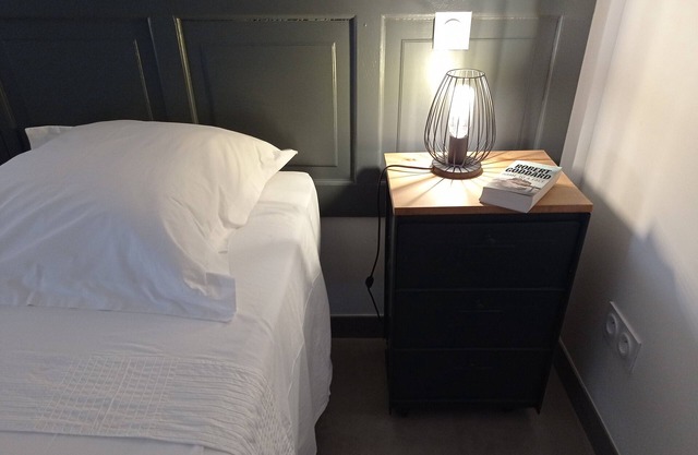 Charming riverside holiday gite for 2 persons with Free Wifi
