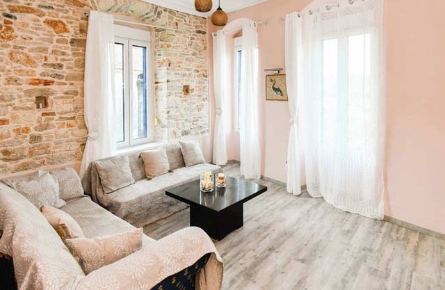 Charming Samos Escape with a Jacuzzi and a Balcony
