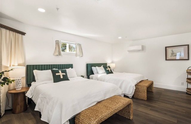 Charming Sisters Cottage A
