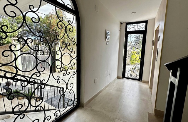 Charming studio + breakfast 104