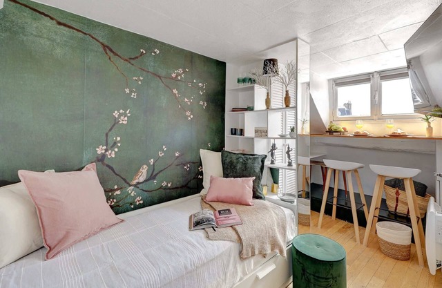 Charming Studio Overlooking Place des Victoires