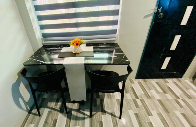 Charming Studio with AC, fully-functional kitchen, and WiFi in Downtown CDO