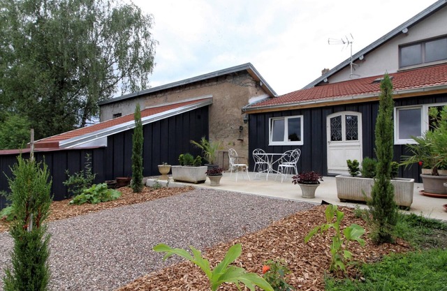 Charming Studio with Garden and Terraces, Peaceful and Historic Setting