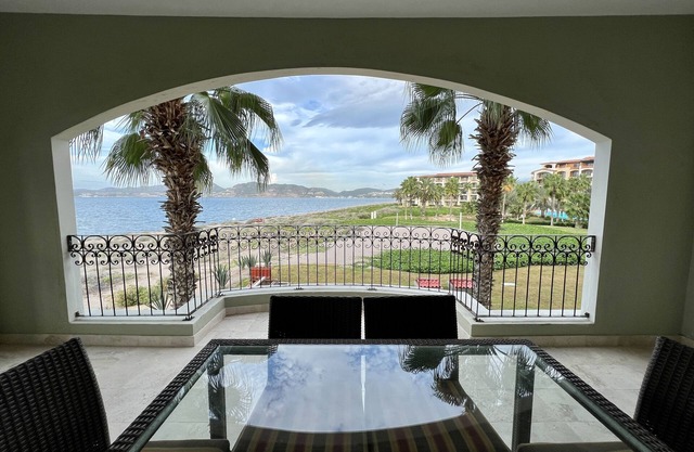 Charming sunset ocean view unit
