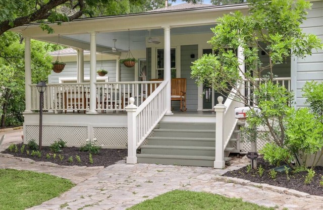 Charming Tarrytown Bungalow