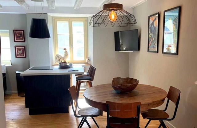Charming townhouse with home cinema and whirlpool bath