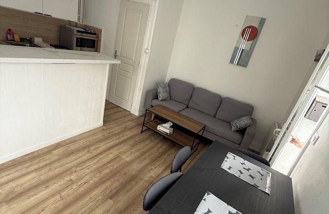 Charming townhouse, fully equipped, 2 steps from shops