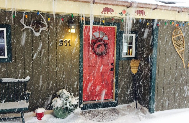 Charming Strawberry, Twin Bridges Cabin close to Sierra at Tahoe, American River