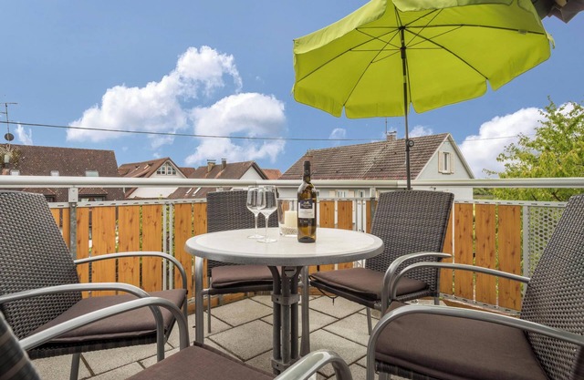 Charming Vacation Apartment 5 on "Trostelhof" with Balcony