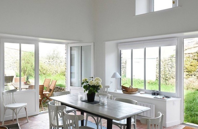 Charming Village Center House with Garden, 2 Bedrooms, Wi-Fi, and Fully Equipped Kitchen