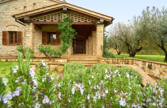 Charming Villa in the Antognolla Estate