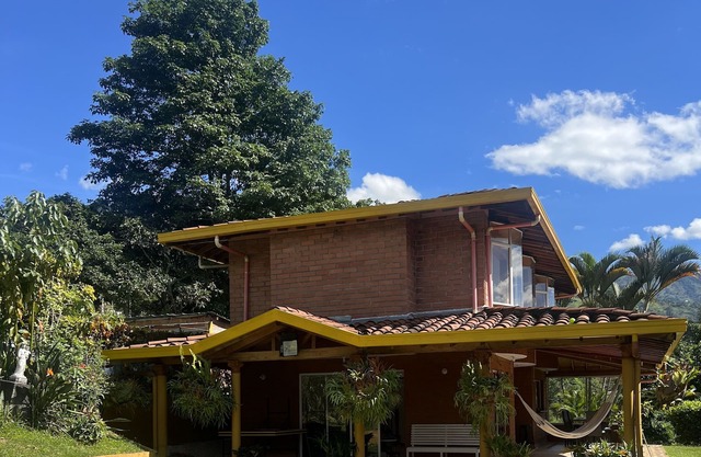 Charming Villa Near to Medellín Metro and Malls