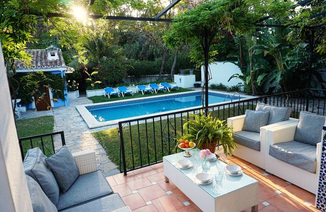 Charming villa with own pool in quiet cul-de-sac close to Puerto Banus #